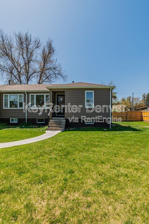 3676 S Logan St in Englewood, CO - Building Photo
