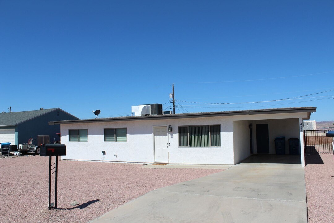 423 Sabino Dr in Lake Havasu City, AZ - Building Photo