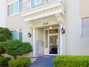 Lake Merritt Apartments in Oakland, CA - Foto de edificio - Building Photo