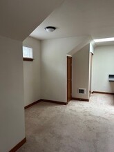 6142 Lynwood Center Rd NE, Unit Apartment on Bainbridge in Bainbridge Island, WA - Building Photo - Building Photo