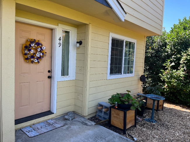 2030 Brookhurst St in Medford, OR - Building Photo - Building Photo