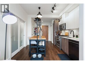 2250 Commercial Dr in Vancouver, BC - Building Photo - Building Photo