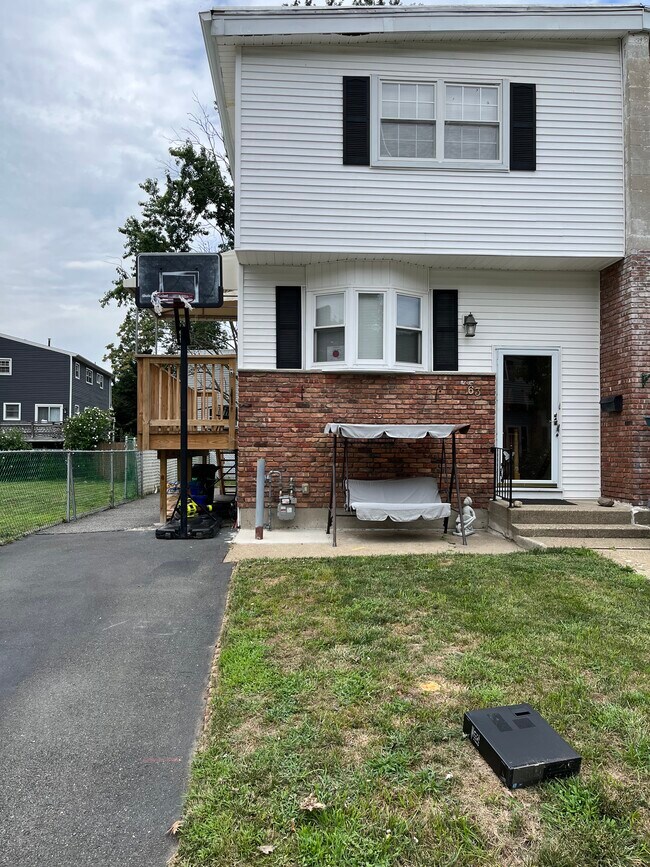 63 Lonergan Dr Rentals in Suffern, NY