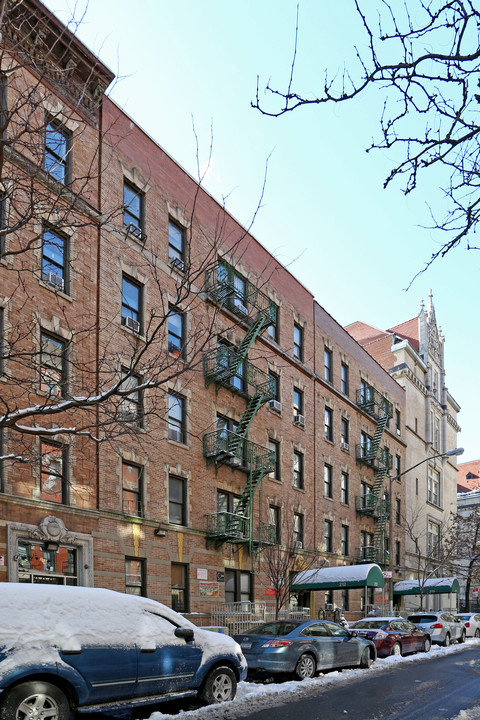 212 W 109th in New York, NY - Building Photo