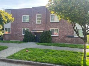 The Norman Apartments in Seattle, WA - Building Photo - Interior Photo