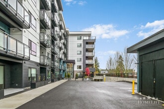 33886 Pine St in Abbotsford, BC - Building Photo - Building Photo