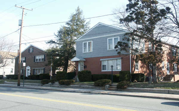 808 Main St in Red Hill, PA - Building Photo