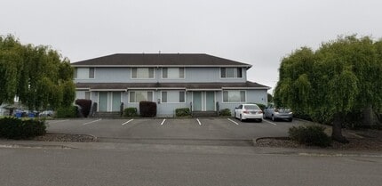 1640 Blackhawk Ln in Mckinleyville, CA - Building Photo - Building Photo