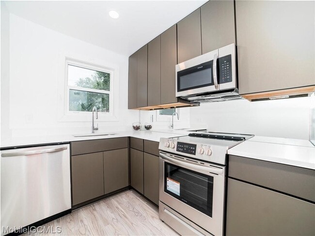 3655 Old Shell Rd in Mobile, AL - Foto de edificio - Building Photo