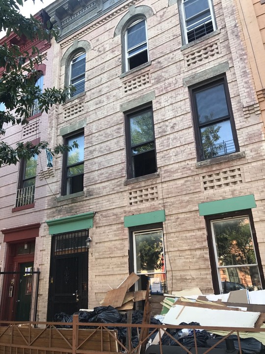 1858 Prospect Pl in Brooklyn, NY - Building Photo