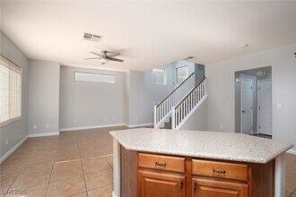 4728 Killington St in Las Vegas, NV - Foto de edificio - Building Photo
