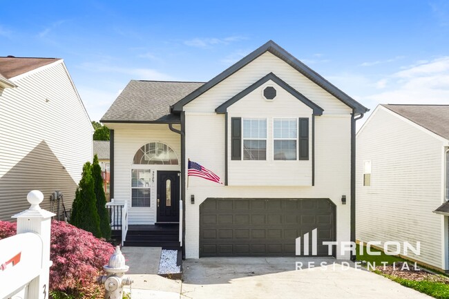 property at 3725 Longview Dr