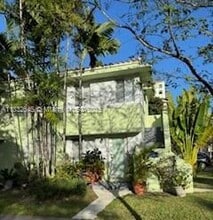 235 Salamanca Ave in Coral Gables, FL - Building Photo - Building Photo