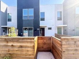 6117 Bridgecross Dr in Sacramento, CA - Building Photo