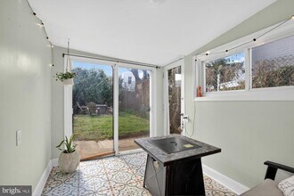 2440 E Gordon St in Philadelphia, PA - Building Photo - Building Photo