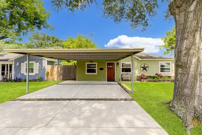 property at 1634 Walton St