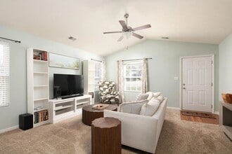 138 Nathan Hale Dr in Georgetown, KY - Building Photo - Building Photo