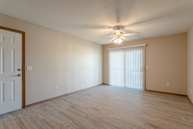 Pinewood Park Apartments in Republic, MO - Building Photo - Interior Photo