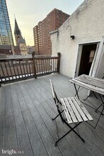 2034 Chestnut St in Philadelphia, PA - Foto de edificio - Building Photo