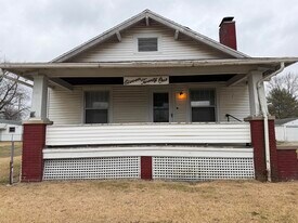 1121 N Bowman Ave in Danville, IL - Building Photo