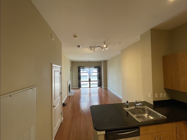 property at 1021 N Garfield St