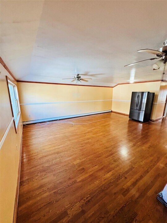 2448 Rockaway Fwy in Queens, NY - Building Photo