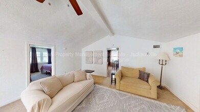 229 W 10th St in Jacksonville, FL - Building Photo - Building Photo