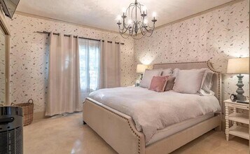 5417 SW Garden Home Rd in Portland, OR - Building Photo - Building Photo