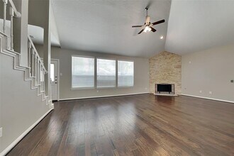 20822 Heather Grove Ct in Humble, TX - Foto de edificio - Building Photo