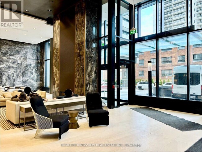 127 Broadway Ave in Toronto, ON - Building Photo - Building Photo