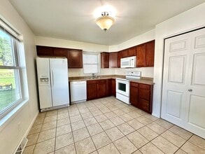 2748 Mineral Point Ave, Unit 2748 in Janesville, WI - Foto de edificio - Building Photo