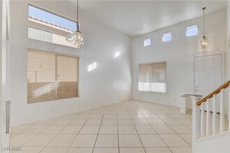 2234 Le Conte Ave in Henderson, NV - Building Photo - Building Photo