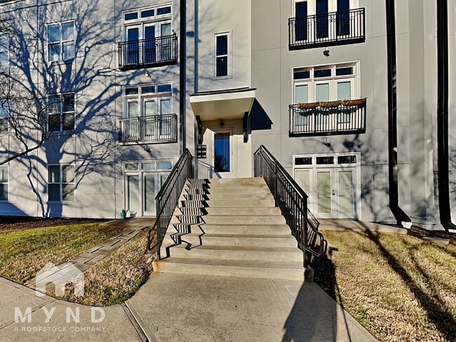 property at 502 Pryor St SW