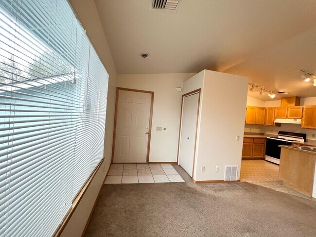 1095 NE Hidden Valley Dr-Unit -#3 in Bend, OR - Building Photo - Building Photo