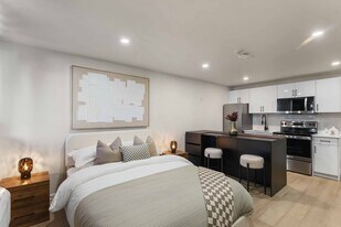 129 Paxton Ln in Niagara-On-The-Lake, ON - Building Photo