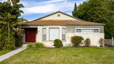 5655 W Jefferson Blvd in Los Angeles, CA - Foto de edificio - Building Photo