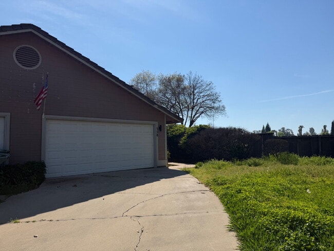 358 Snowhaven Ct in Merced, CA - Building Photo - Building Photo