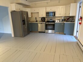 1148 NH-118, Unit Unit 2 in Canaan, NH - Building Photo