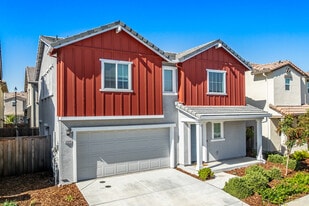 Isles in Roseville, CA - Building Photo