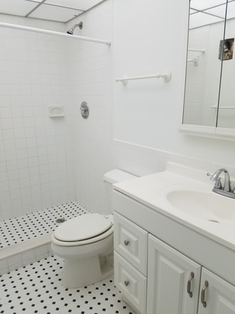 604 NW 13th St, Unit 16 in Boca Raton, FL - Foto de edificio - Building Photo