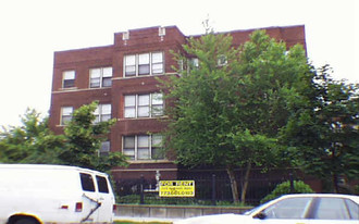 East Rogers Park Apartments