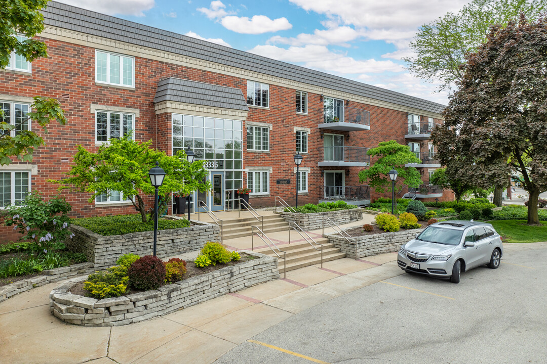 Elm Grove Terrace in Elm Grove, WI - Building Photo