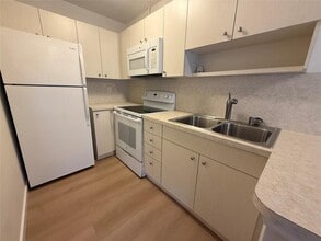 4009 NE 21st Ave in Fort Lauderdale, FL - Building Photo - Building Photo