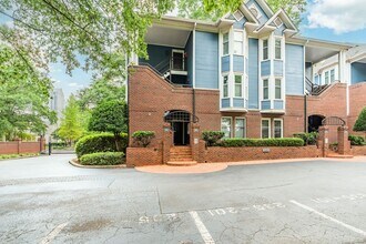 237 New Bern Pl in Raleigh, NC - Building Photo - Building Photo