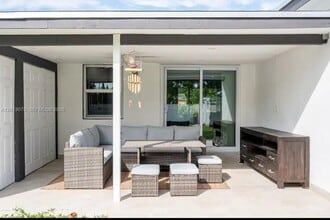 2242 Taft St in Hollywood, FL - Building Photo - Building Photo