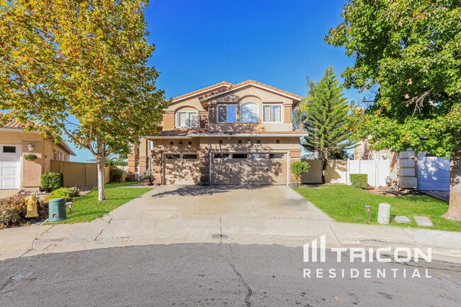 property at 5 Corte Madera