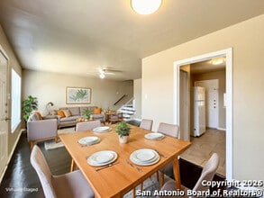 245 Deerwood Dr in San Antonio, TX - Building Photo - Building Photo