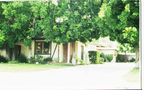 817 Bonita Ave in Monrovia, CA - Foto de edificio