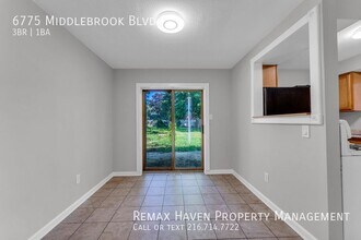 6775 Middlebrook Blvd in Middleburg Heights, OH - Building Photo - Building Photo