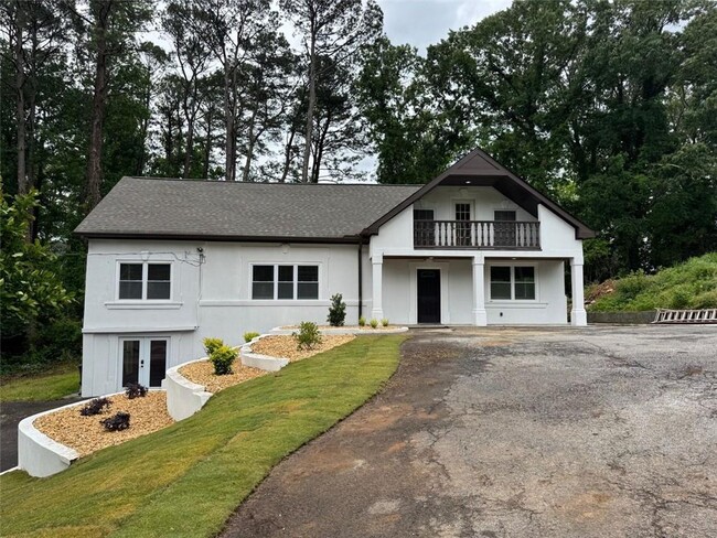 property at 1887 Shalimar Dr NE